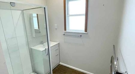 Sunny, Rural 2BR Home - Photo 5