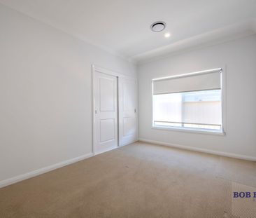 The Perfect Low Maintenance Residence in Central - Photo 4