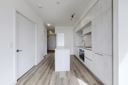 For Lease - 2 David Eyer Road Unit# 1130, Richmond Hill, Ontario - Photo 3