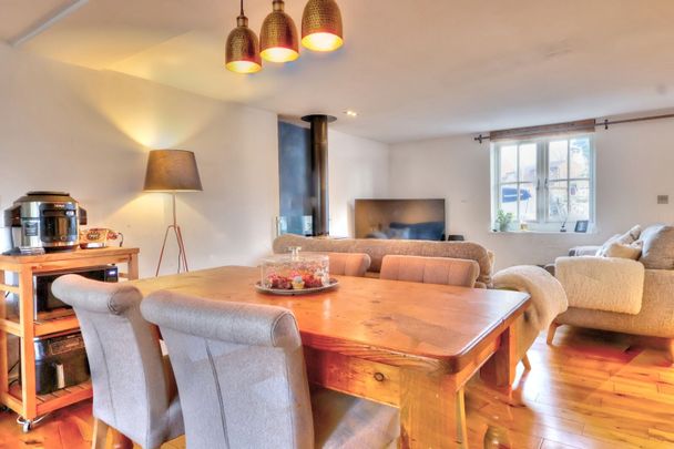 2 bedroom semi detached house to rent - Photo 1