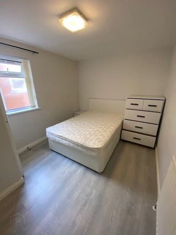 Flat 4 17-19 Fitzroy Avenue, Belfast, BT7 1HS - Photo 4