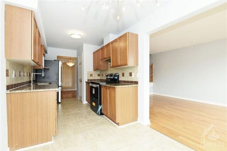 For Lease - 3 WALLSEND Avenue, Kanata, Ontario - Photo 3