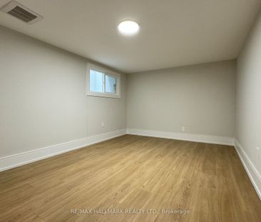 Townhouse For Lease | C8131240 - Photo 4