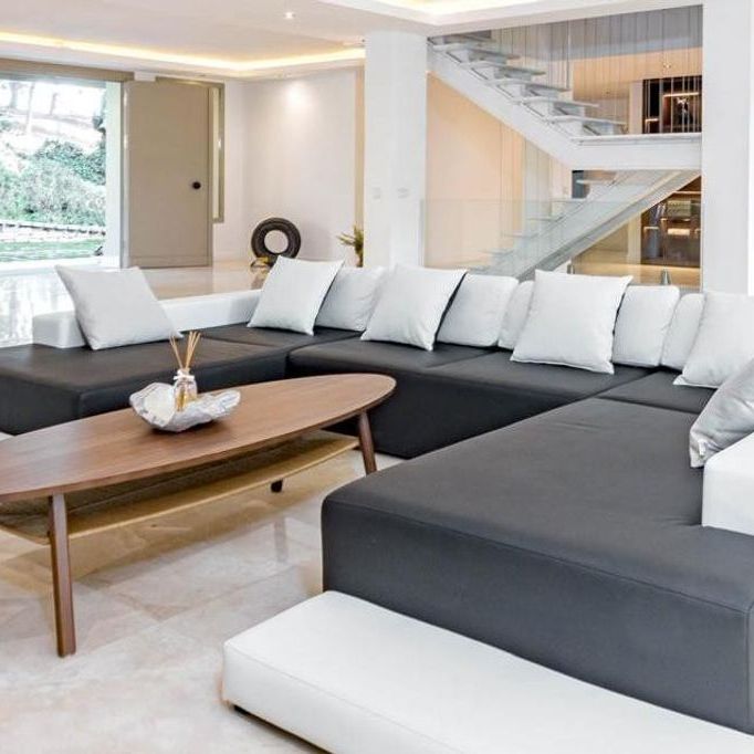 Luxury Villa for rent in Marbella Del Este, Andalusia - Photo 1