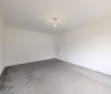 To Let – Warren Court, Westcliffe Road, Birkdale – Two Double Bedro... - Photo 2