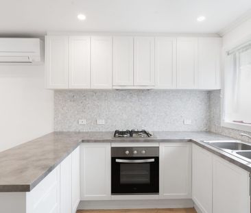 Low-Maintenance Living in a Convenient Newcomb Location - Photo 3