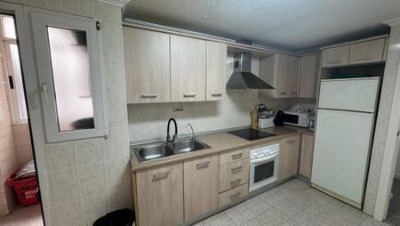 Bright apartment in central Torrevieja - long term rental - Photo 5