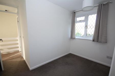 3 bedroom terraced house to rent - Photo 5