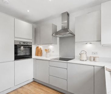 2 bedroom semi-detached house to rent - Photo 4
