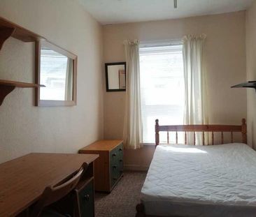 4 bedroom terraced house to rent - Photo 3