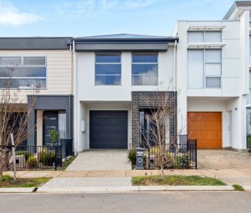 Stylish & Modern 3-Bedroom Townhouse in Bluestone Estate - Photo 6
