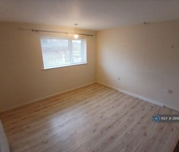 2 bedroom maisonette to rent - Photo 6