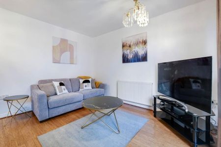 4 bedroom detached house to rent - Photo 5