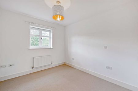 Spacious three bedroom semi-detached home with garden and gated off-street parking for two cars. - Photo 5