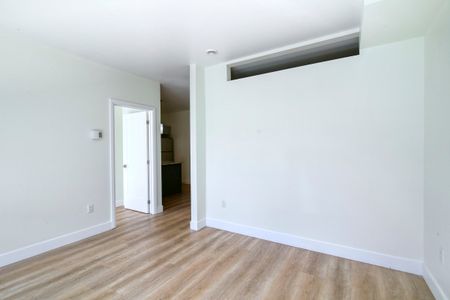 6600 Darlington - Photo 2