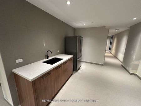 Riverside Square Lofts 15-45 , #1402 - Photo 3