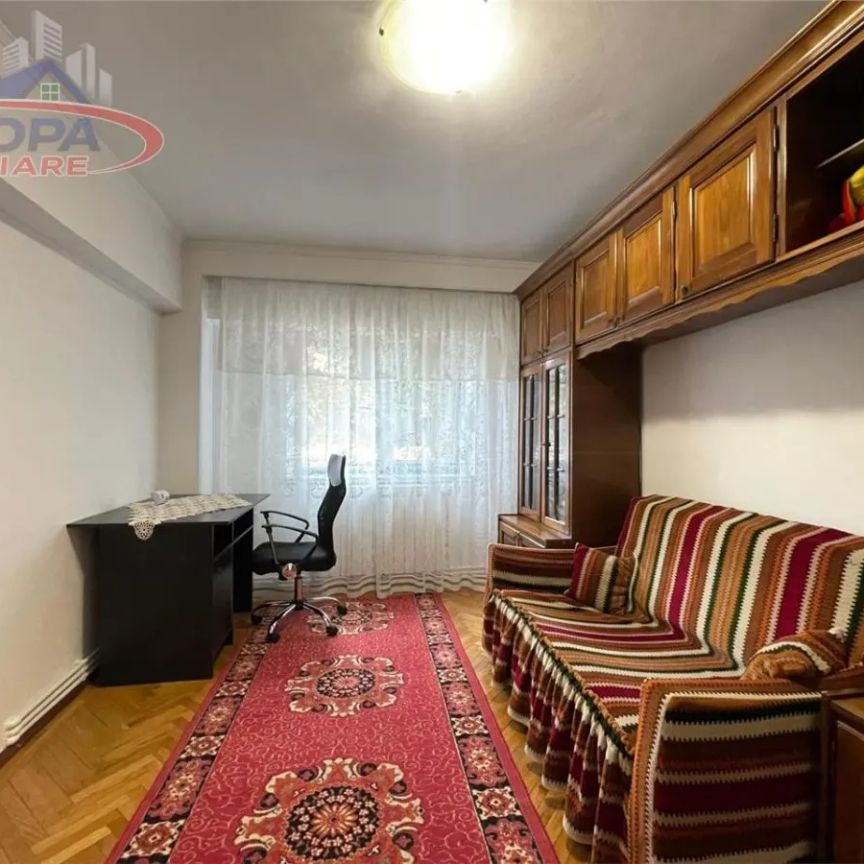 Apartament 3 camere de inchiriat zona centrala Tulcea - Fotografie 1