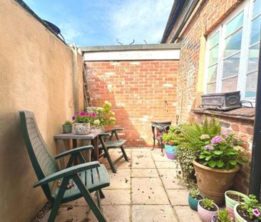 1 bedroom terraced house to rent - Photo 2