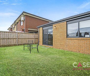 9 Dalziell Crescent, Cranbourne North - Photo 2