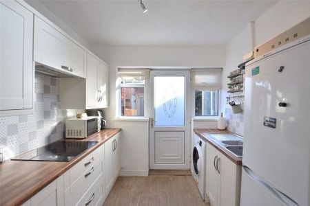 3 bedroom terraced house to rent - Photo 4