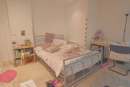 2 Bedroom Apartment - Photo 4