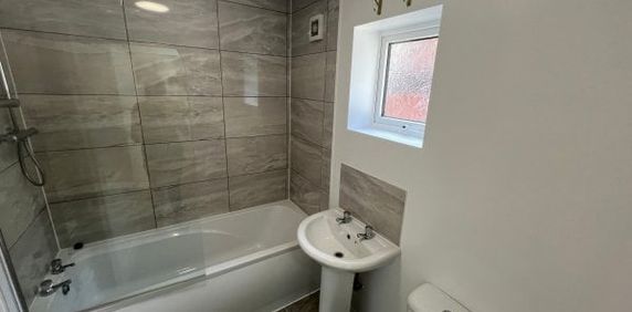 Room 1 Hope Drive, The Park, NG7 1DL, Property for rent - Photo 2