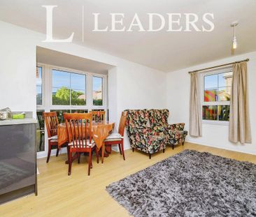 2 bedroom flat to rent - Photo 2