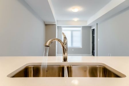 For Lease - 120 Wheat Lane, Kitchener, Ontario - Photo 5