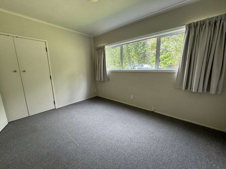 Spacious four bedroom home - Photo 3