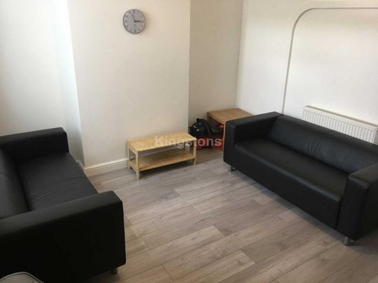 4 bedroom terraced house to rent - Photo 1