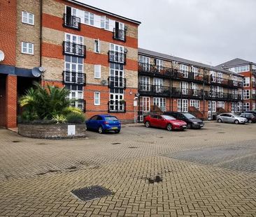 6 bedroom townhouse to rent - Photo 2