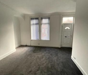 2 Bed Terraced House, Arthington View, LS10 - Photo 1