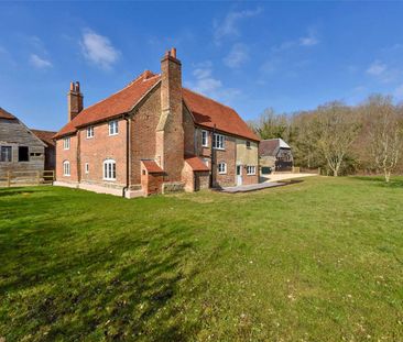 A beautifully refurbished Grade II listed home in rural setting - Photo 6