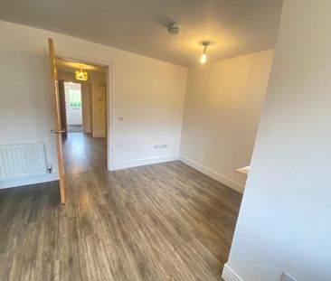 3 Bed Terraced House, Home Farm Road, AB22 - Photo 5