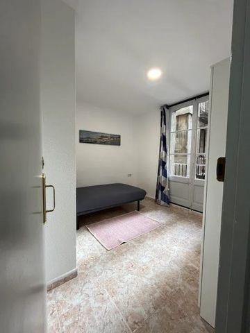 Carrer de Corretger, Barcelona, Catalonia 08003 - Photo 3