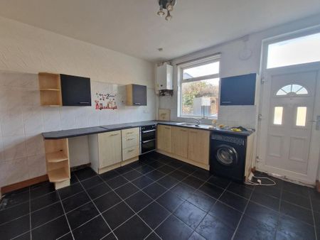 2 bedroom terraced house to rent - Photo 3