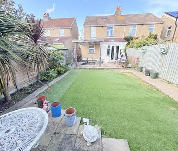 Carnarvon Road Leesland Gosport PO12 3QP - Photo 3