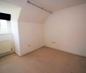 4 bedroom semi-detached house to rent - Photo 2