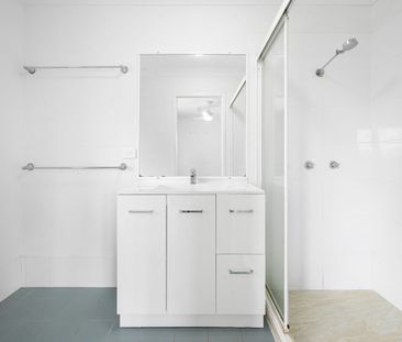 1/35 Huth Street, Labrador, Qld 4215 - Photo 5