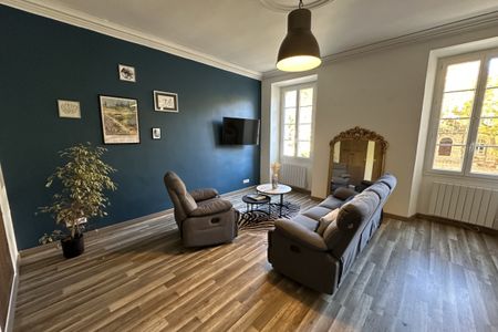 Collobrières, Grand T3 meublé de standing beaucoup de charme - Photo 2