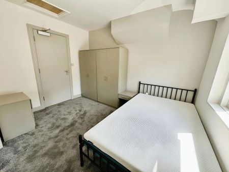 1 bedroom house of multiple occupation to rent - Photo 2