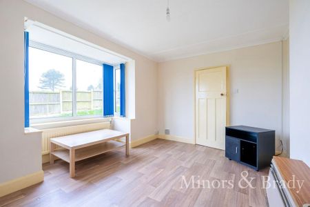 3 bedroom detached bungalow to rent - Photo 2