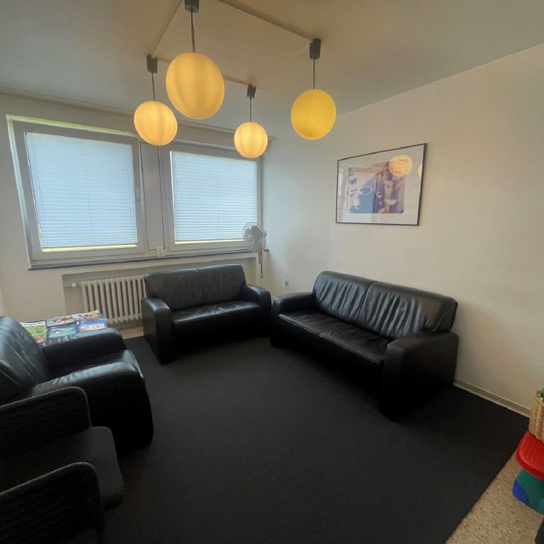 Großzügige Praxisfläche in ruhiger Lage von Hiddenhausen-Schweicheln - Photo 1