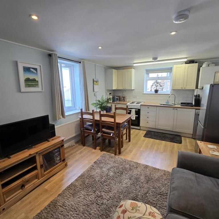 2 bedroom house to rent - Photo 1