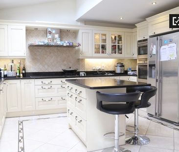 Cozy room in 5-bedroom houseshare in Castleknock, Dublin - Photo 5