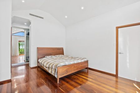 Modern Bungalow - Photo 4