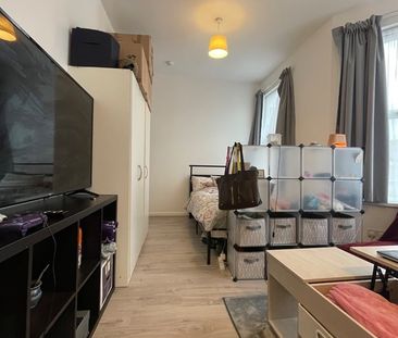 Studio Flat, London, N22 - Photo 2