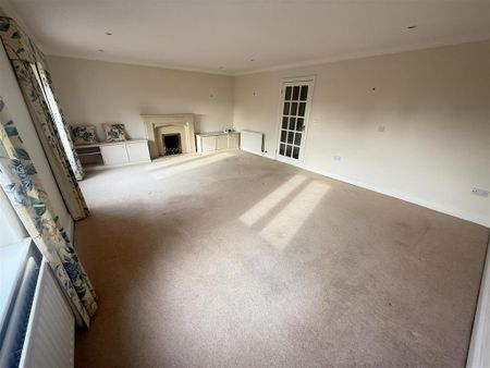 3 bedroom detached house to rent - Photo 3