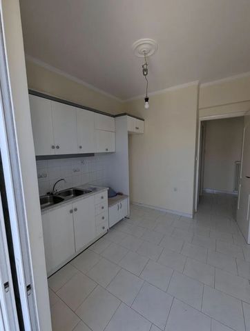 Studio/Γκαρσονιέρα για ενοικίαση Αγία Σοφία (Πάτρα) - Photo 3