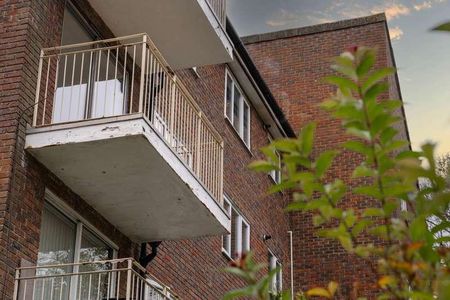 Asquith House, Banstead, SM7 - Photo 4